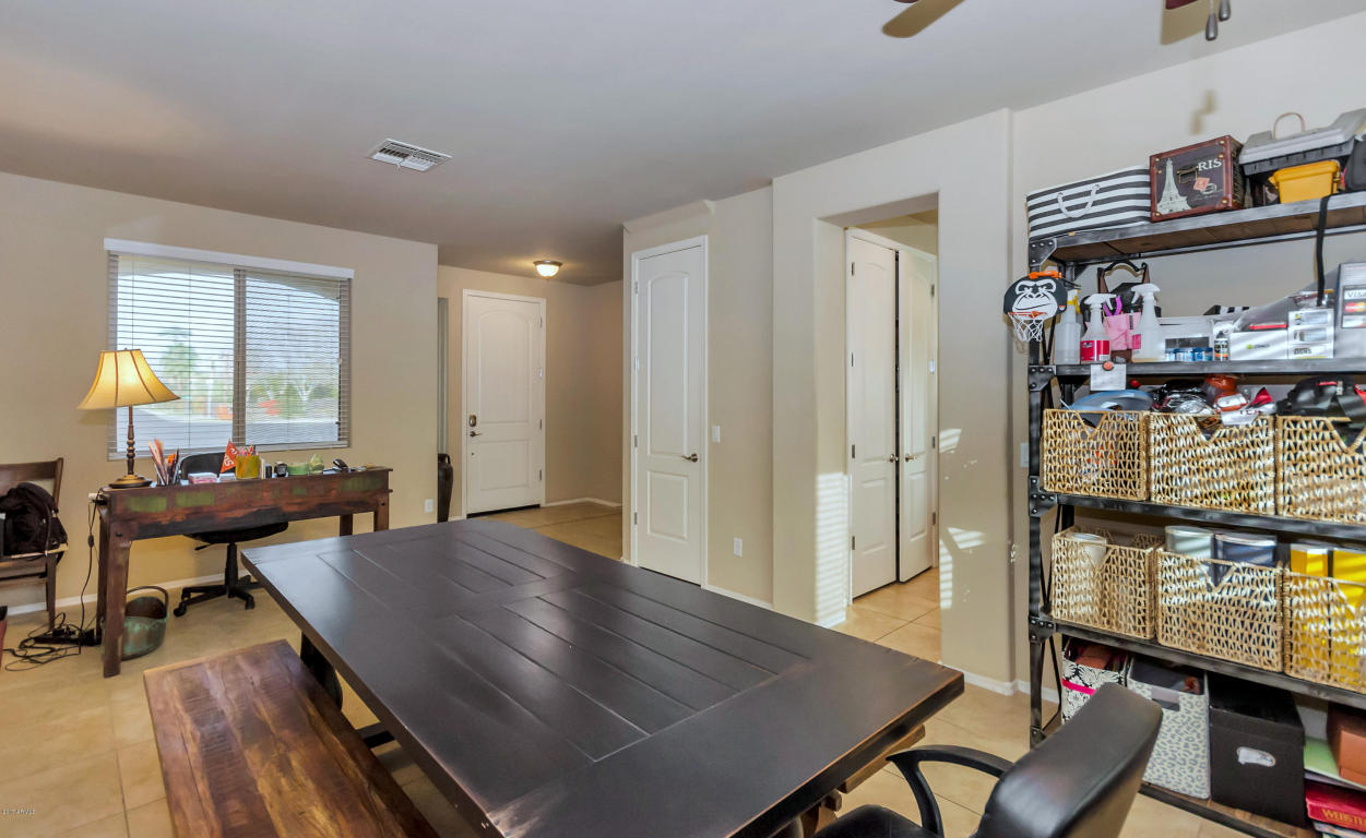 1428 E Branham Ln, Phoenix, AZ 85042 photo 7