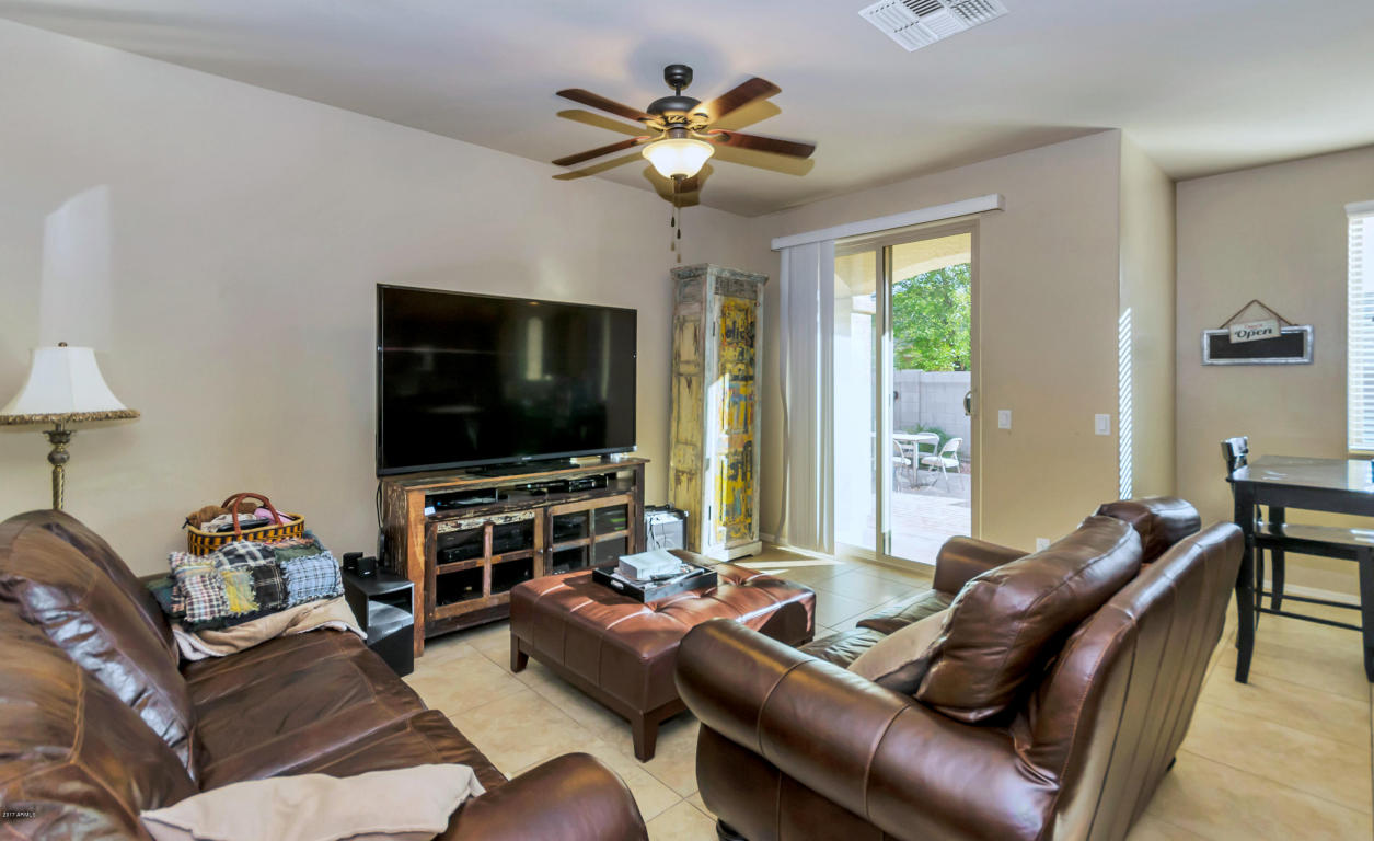 1428 E Branham Ln, Phoenix, AZ 85042 photo 3