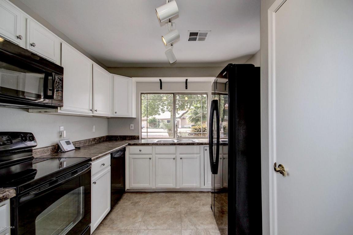 369 N Abalone Dr, Gilbert, AZ 85233 photo 3