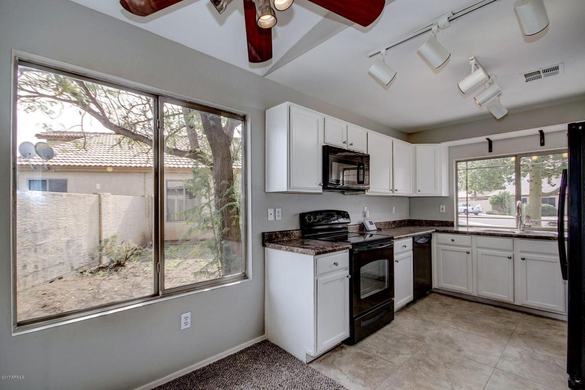 369 N Abalone Dr, Gilbert, AZ 85233 photo 4