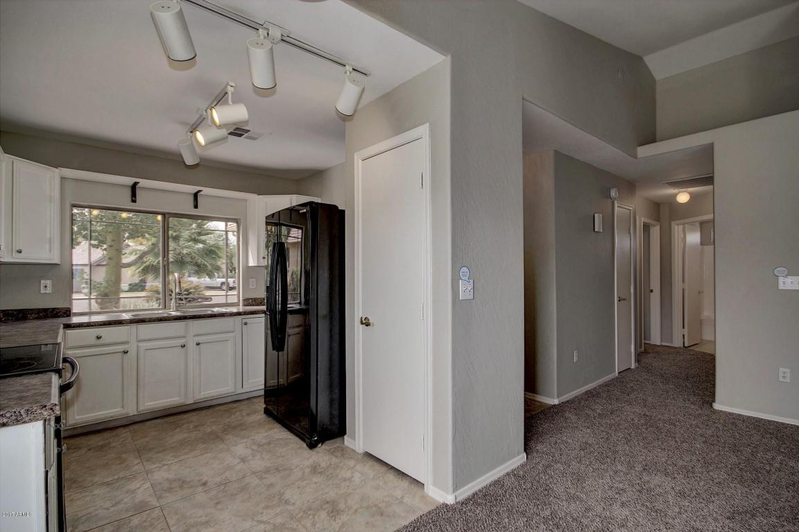 369 N Abalone Dr, Gilbert, AZ 85233 photo 5