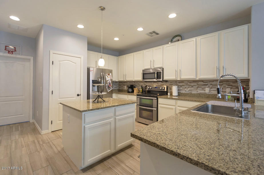 3632 Edna Dr, Gilbert, AZ 85296 photo 4