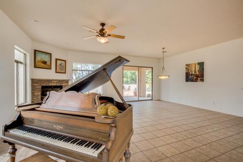 2202 E Branham Ln, Phoenix, AZ 85042 photo 4