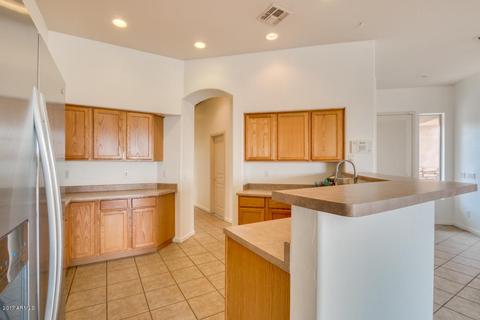 2202 E Branham Ln, Phoenix, AZ 85042 photo 8