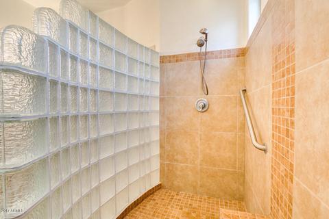 2202 E Branham Ln, Phoenix, AZ 85042 photo 17