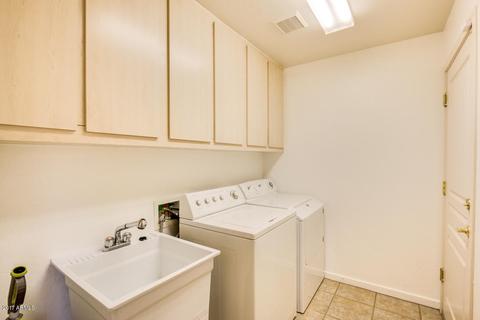 2202 E Branham Ln, Phoenix, AZ 85042 photo 22