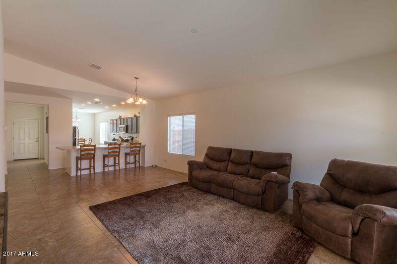 2756 E Gillcrest Rd, Gilbert, AZ 85298 photo 9