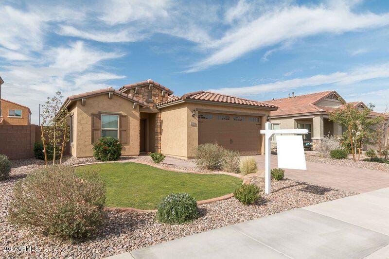 2756 E Gillcrest Rd, Gilbert, AZ 85298 photo 2