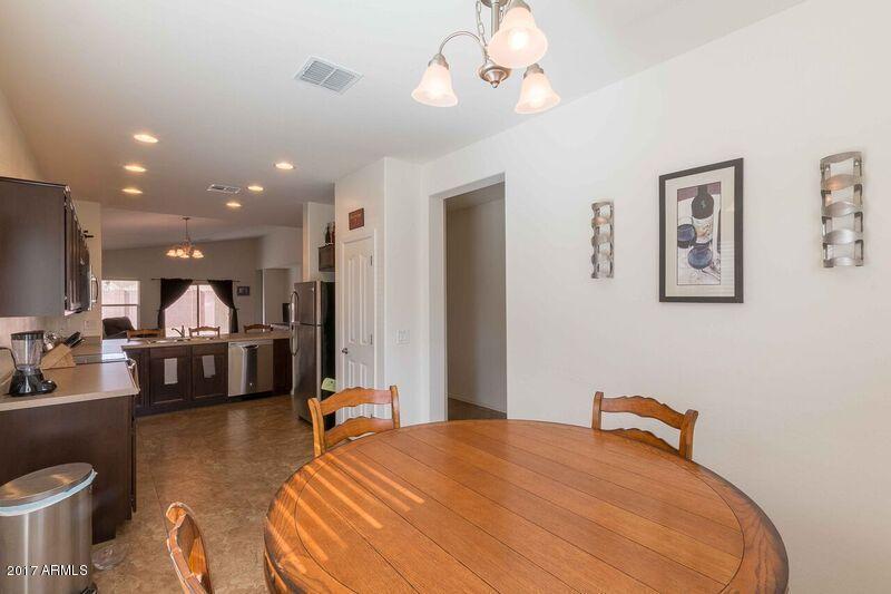 2756 E Gillcrest Rd, Gilbert, AZ 85298 photo 7