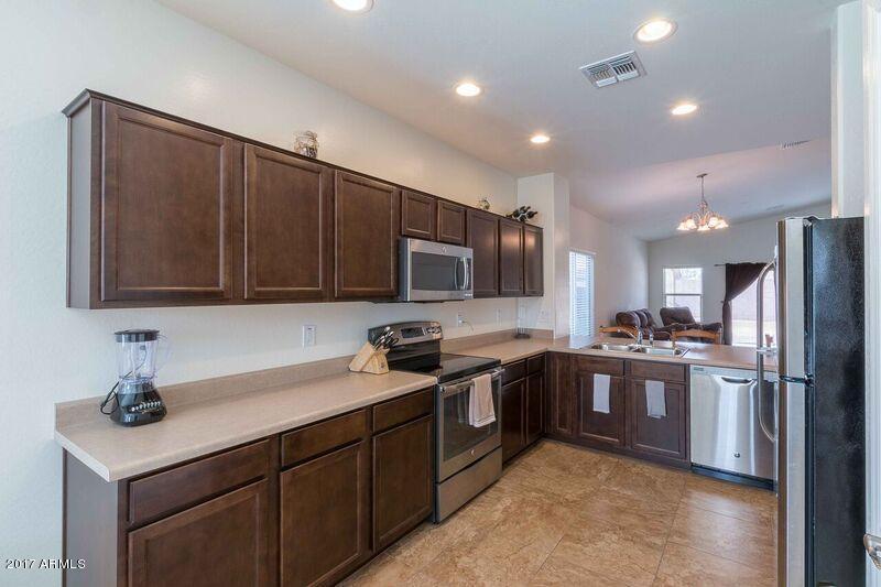 2756 E Gillcrest Rd, Gilbert, AZ 85298 photo 5