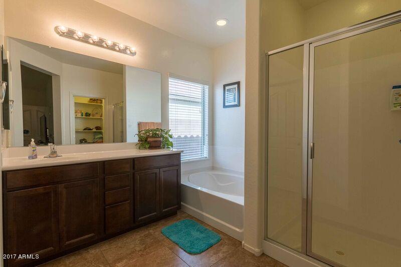 2756 E Gillcrest Rd, Gilbert, AZ 85298 photo 13