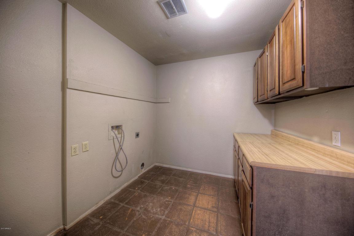 325 E Beck Ln, Phoenix, AZ 85022 photo 14