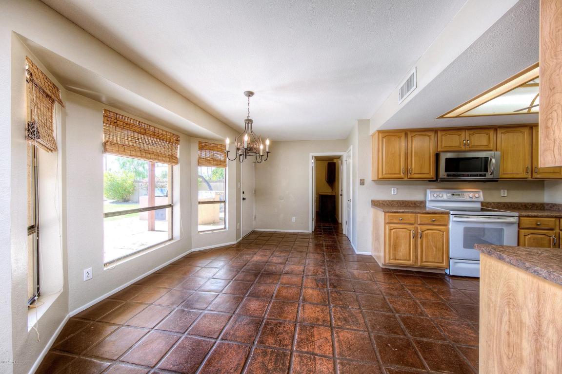 325 E Beck Ln, Phoenix, AZ 85022 photo 10