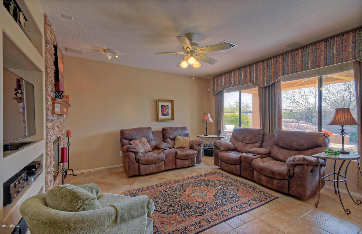 2569 W Kit Carson Trl, Phoenix, AZ 85086 photo 9