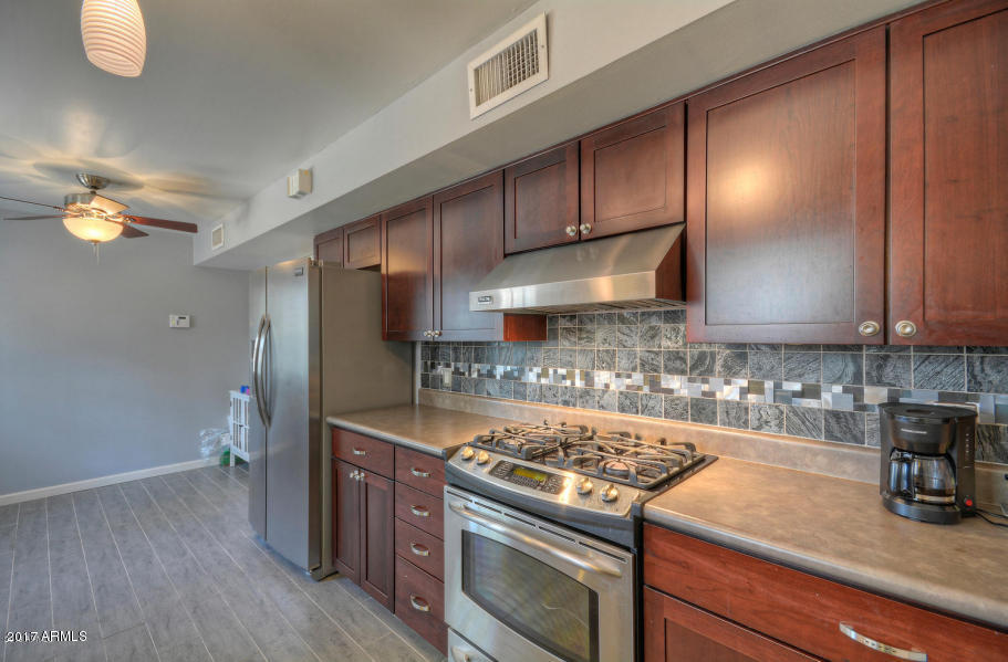 301 E Rovey Ave, Phoenix, AZ 85012 photo 3