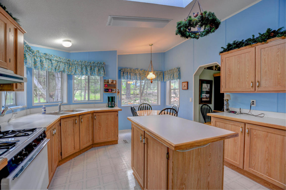 3009 Aspen Rd, Overgaard, AZ 85933 photo 9