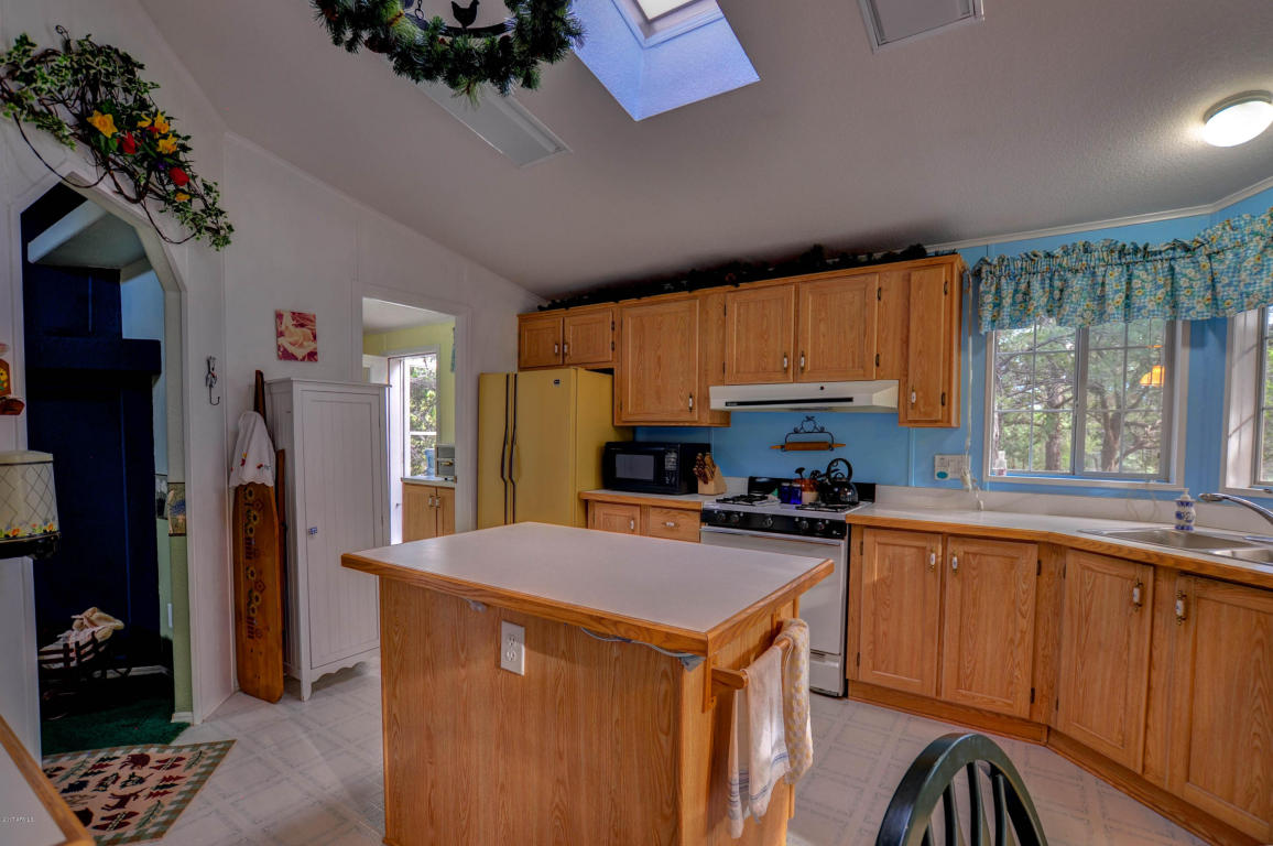 3009 Aspen Rd, Overgaard, AZ 85933 photo 11
