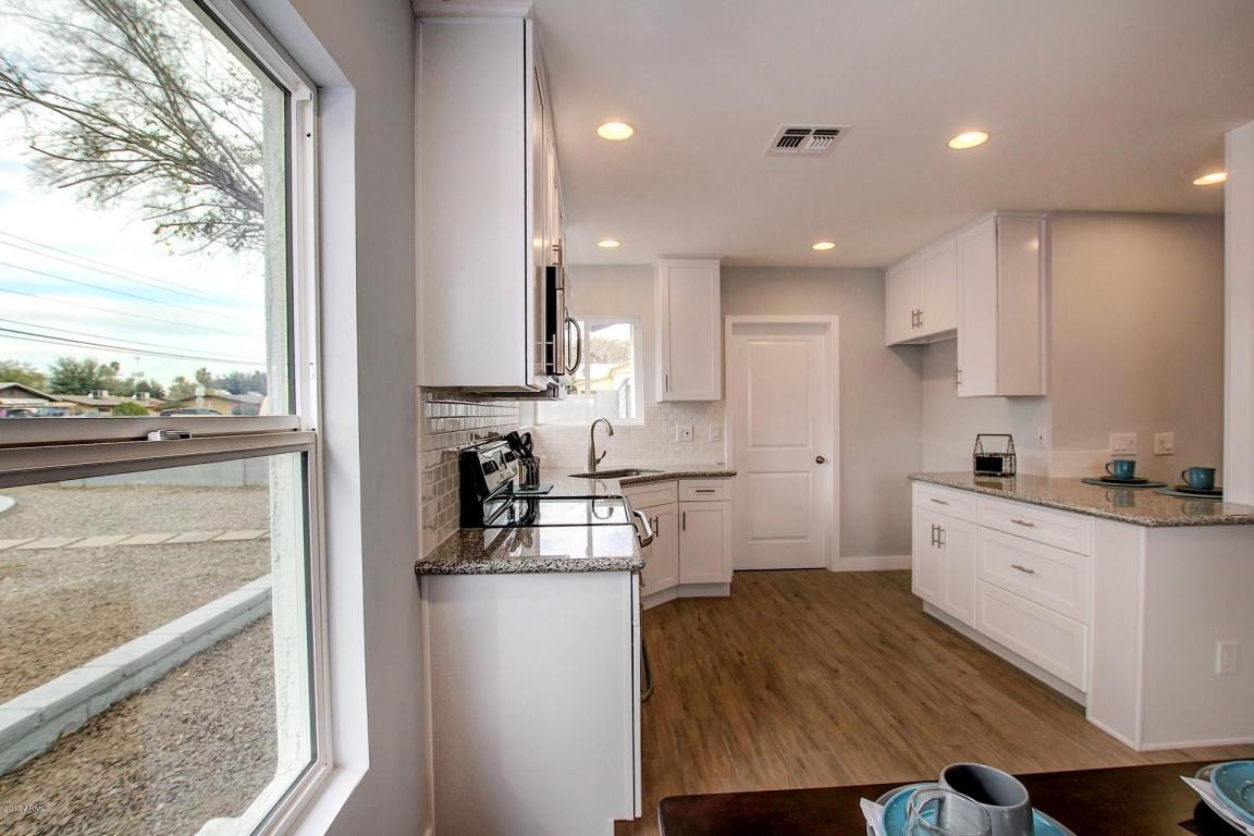 1231 E Highland Ave, Phoenix, AZ 85014 photo 8