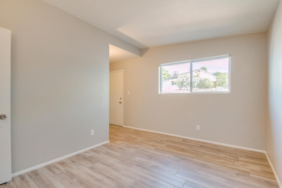 3915 E Becker Ln, Phoenix, AZ 85028 photo 30