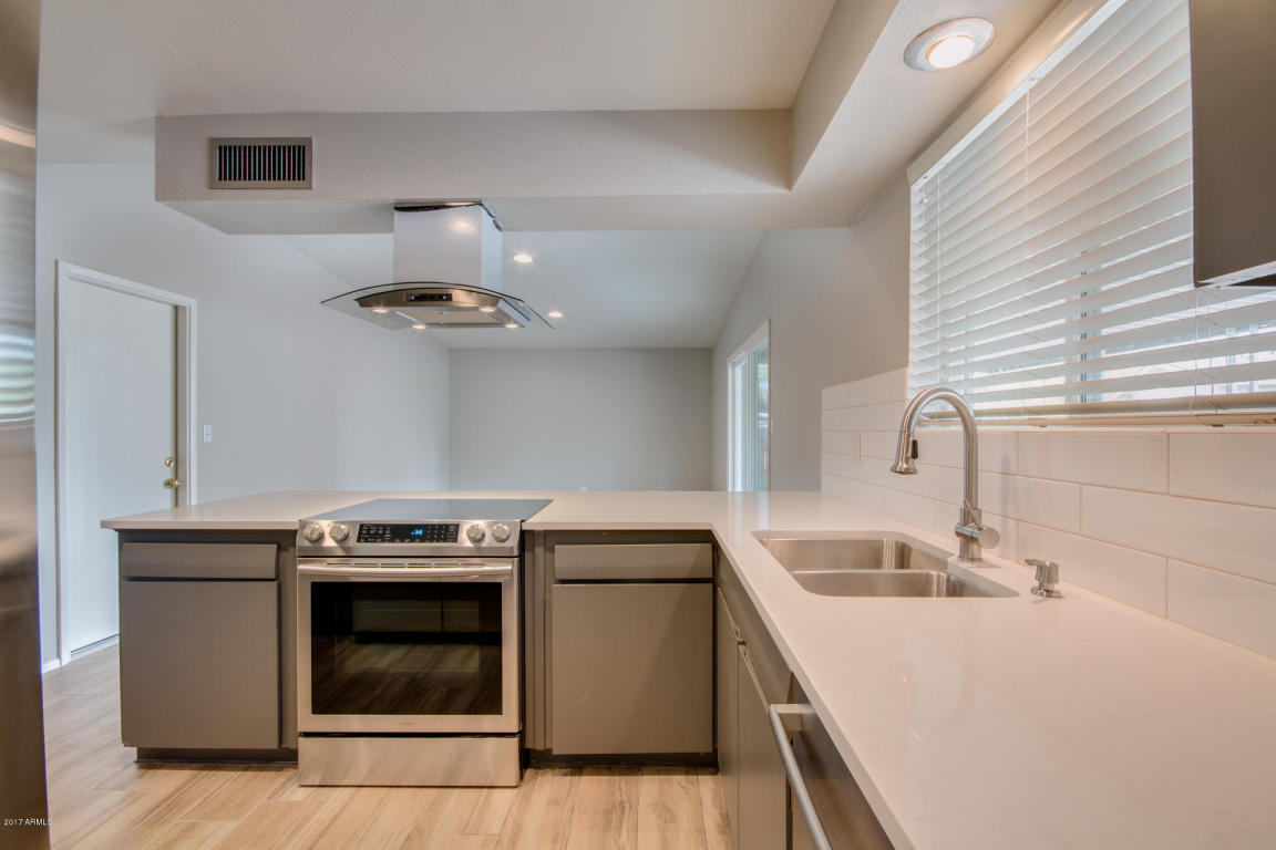 3915 E Becker Ln, Phoenix, AZ 85028 photo 16