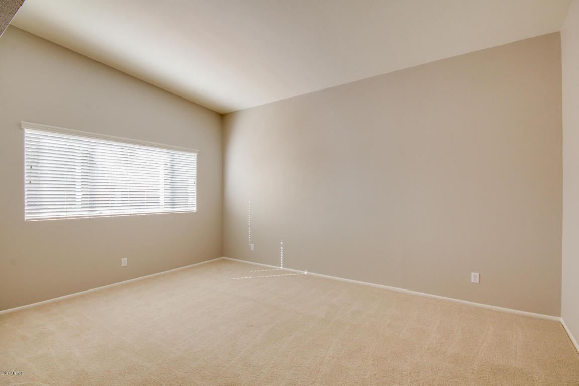 3915 E Becker Ln, Phoenix, AZ 85028 photo 6