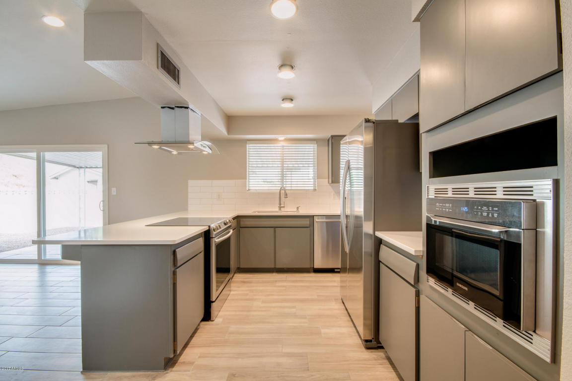 3915 E Becker Ln, Phoenix, AZ 85028 photo 14