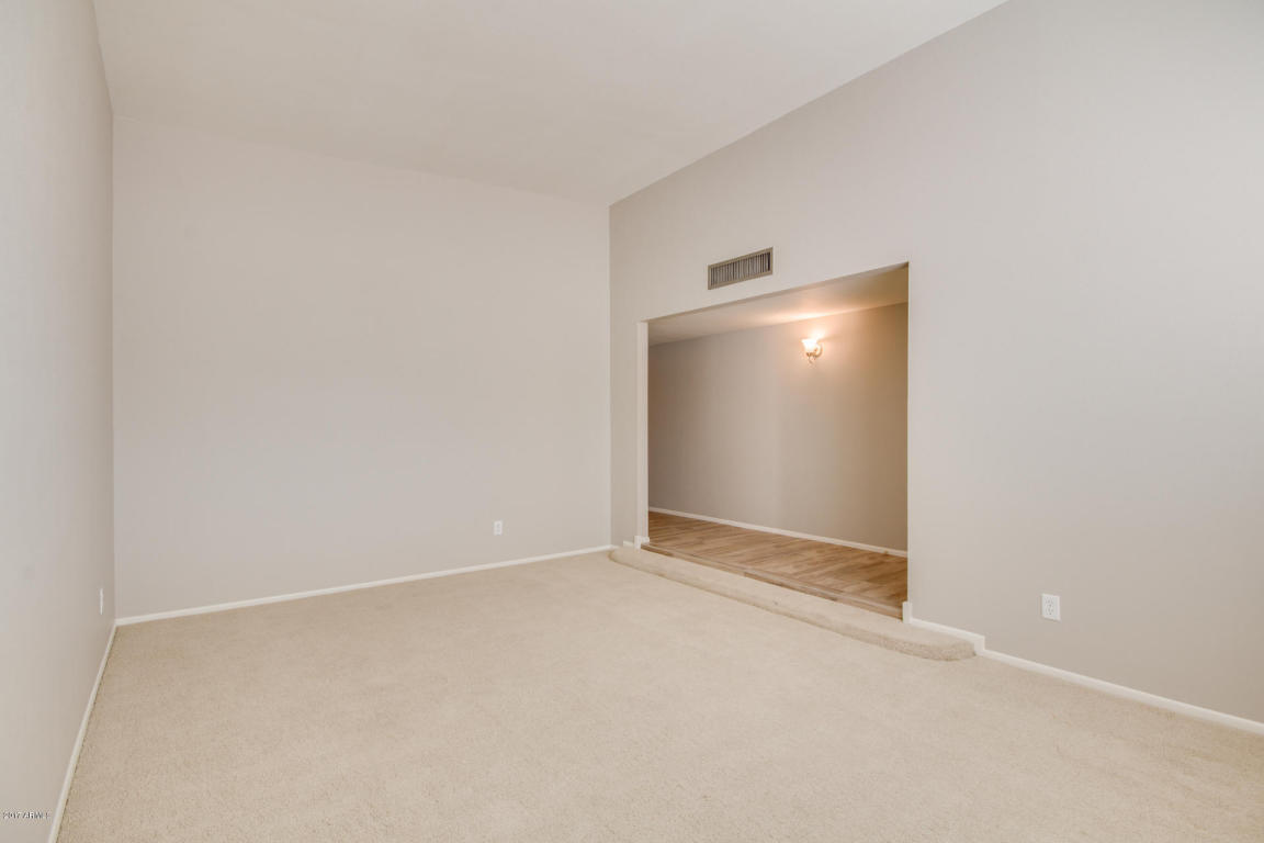 3915 E Becker Ln, Phoenix, AZ 85028 photo 8
