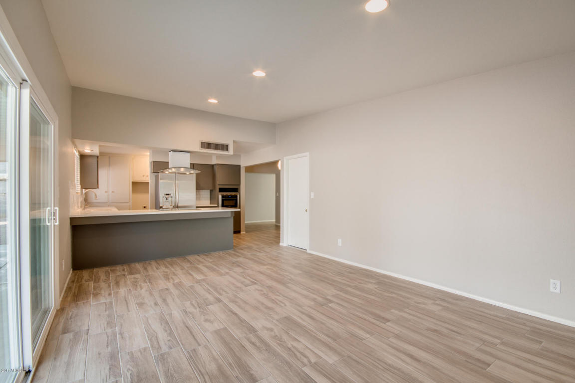 3915 E Becker Ln, Phoenix, AZ 85028 photo 20
