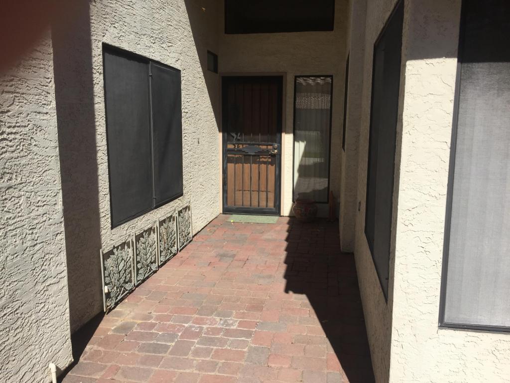 910 E Todd Dr, Tempe, AZ 85283 photo 4