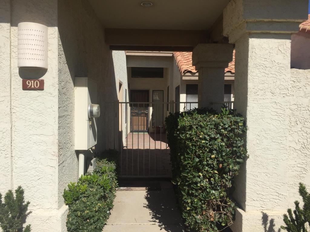 910 E Todd Dr, Tempe, AZ 85283 photo 2