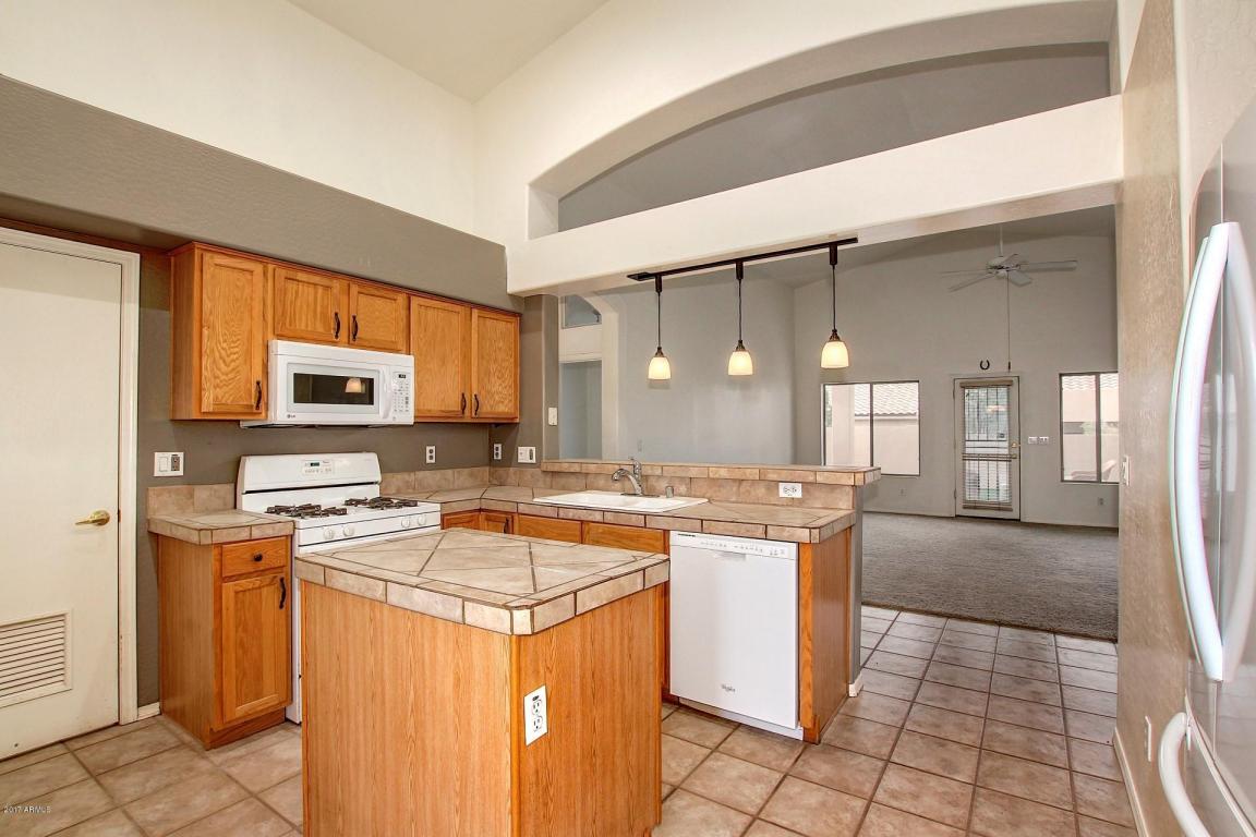 927 E Hearn Rd, Phoenix, AZ 85022 photo 4