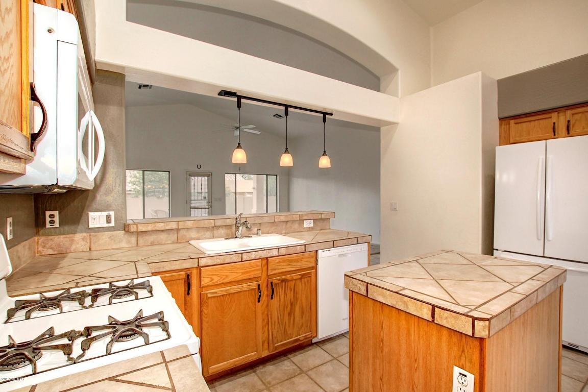 927 E Hearn Rd, Phoenix, AZ 85022 photo 5