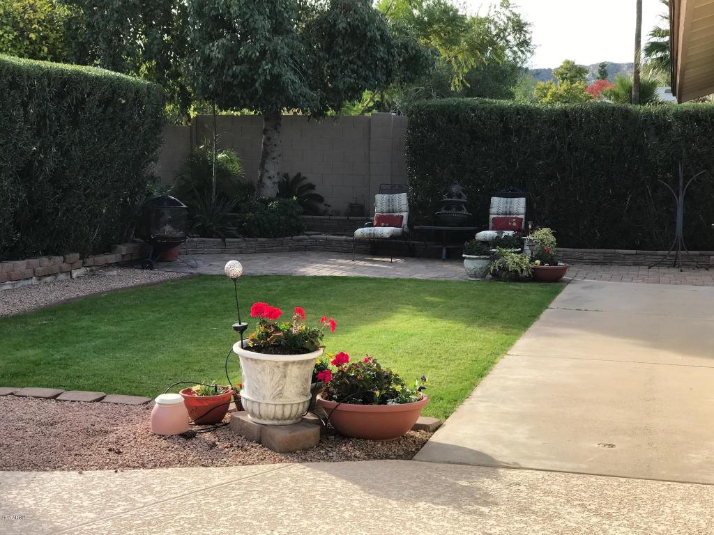2613 E Becker Ln, Phoenix, AZ 85028 photo 2