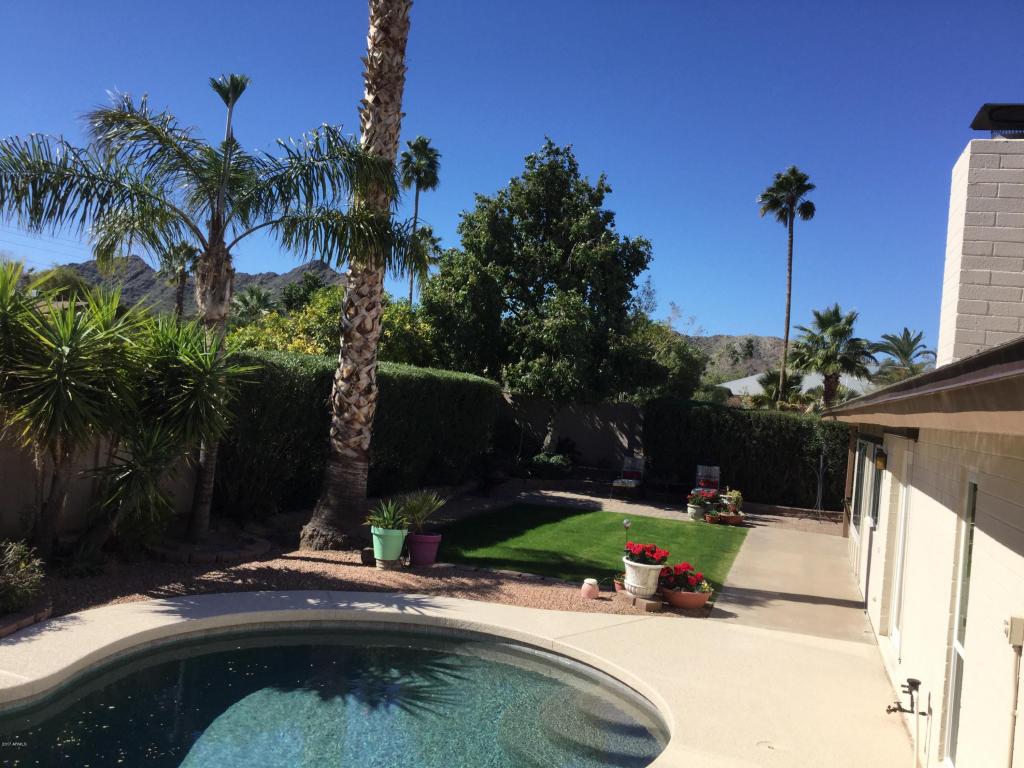 2613 E Becker Ln, Phoenix, AZ 85028 photo 1
