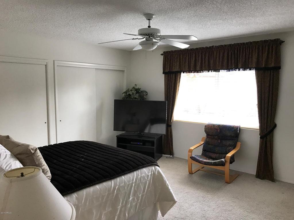 2613 E Becker Ln, Phoenix, AZ 85028 photo 9