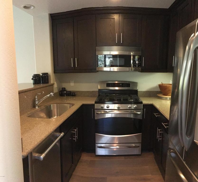 815 E Rose Ln #126, Phoenix, AZ 85014 photo 8