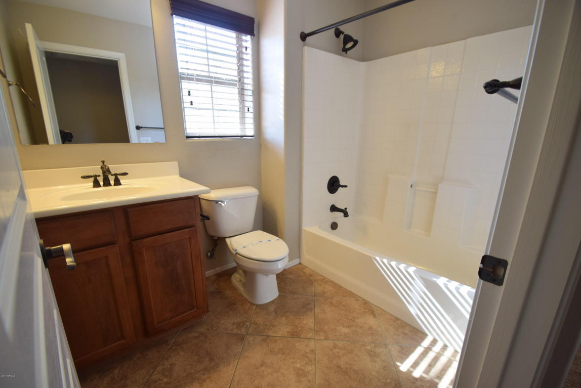 3772 E Santa Fe Ln, Gilbert, AZ 85297 photo 13