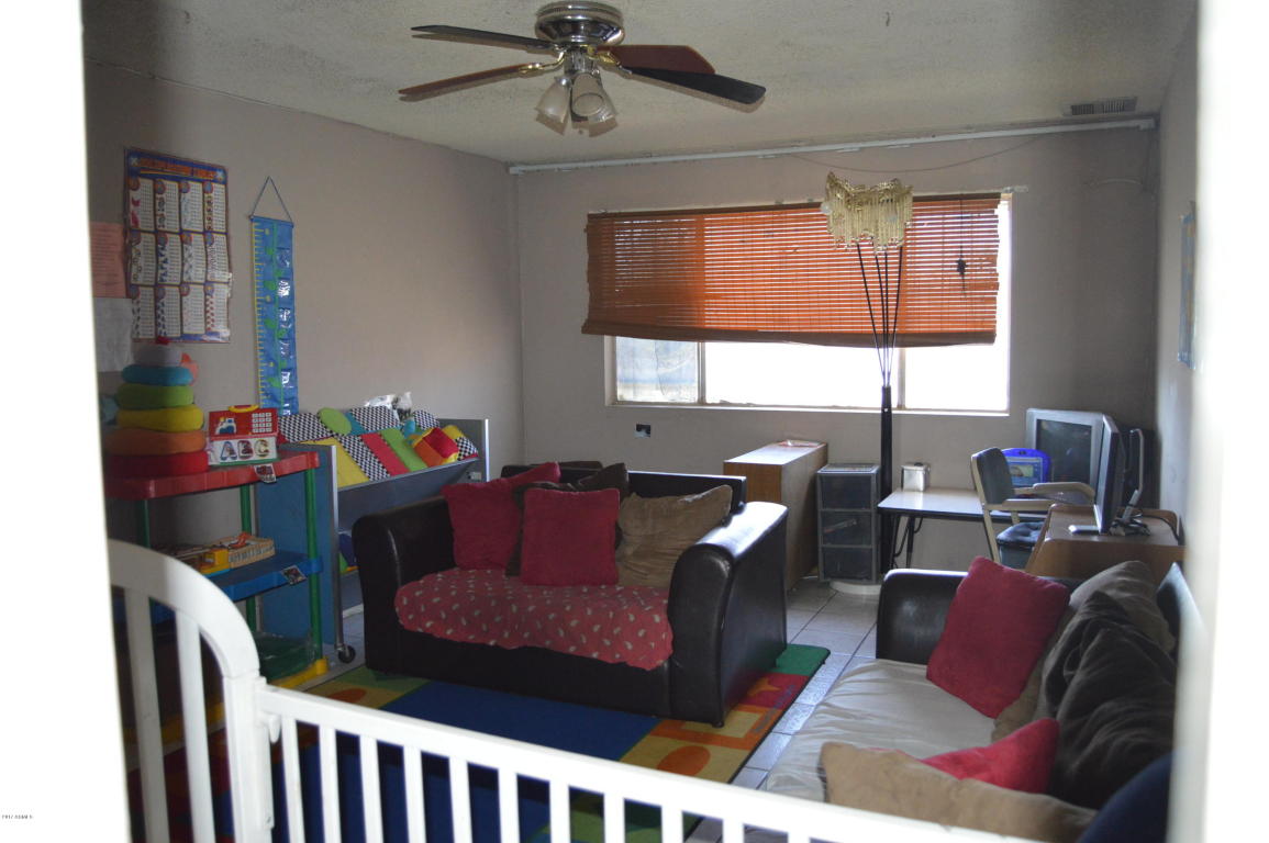 2226 E School Dr, Phoenix, AZ 85040 photo 9