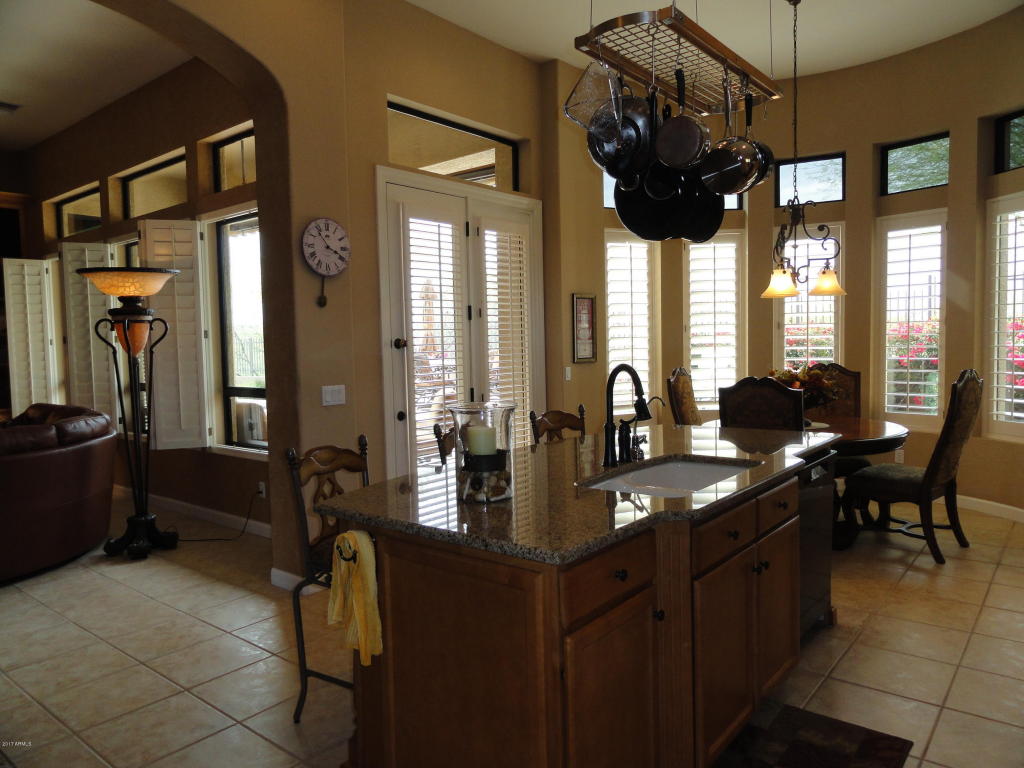 8010 E Sugarloaf Cir, Mesa, AZ 85207 photo 17