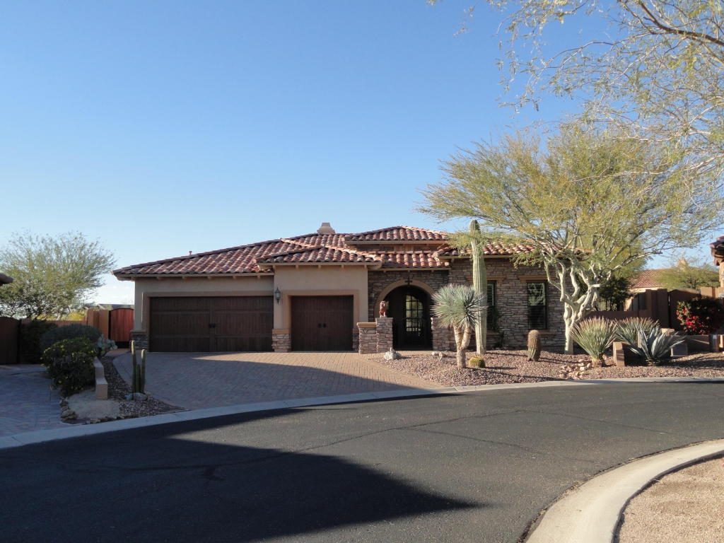 8010 E Sugarloaf Cir, Mesa, AZ 85207 photo 1