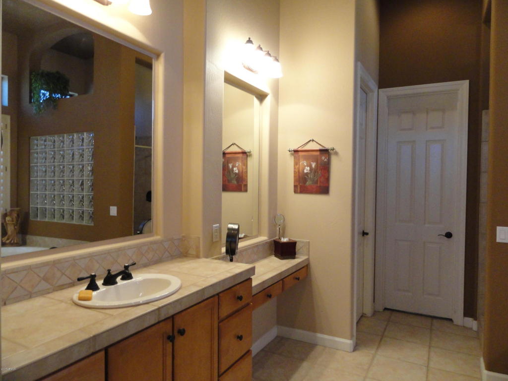 8010 E Sugarloaf Cir, Mesa, AZ 85207 photo 27