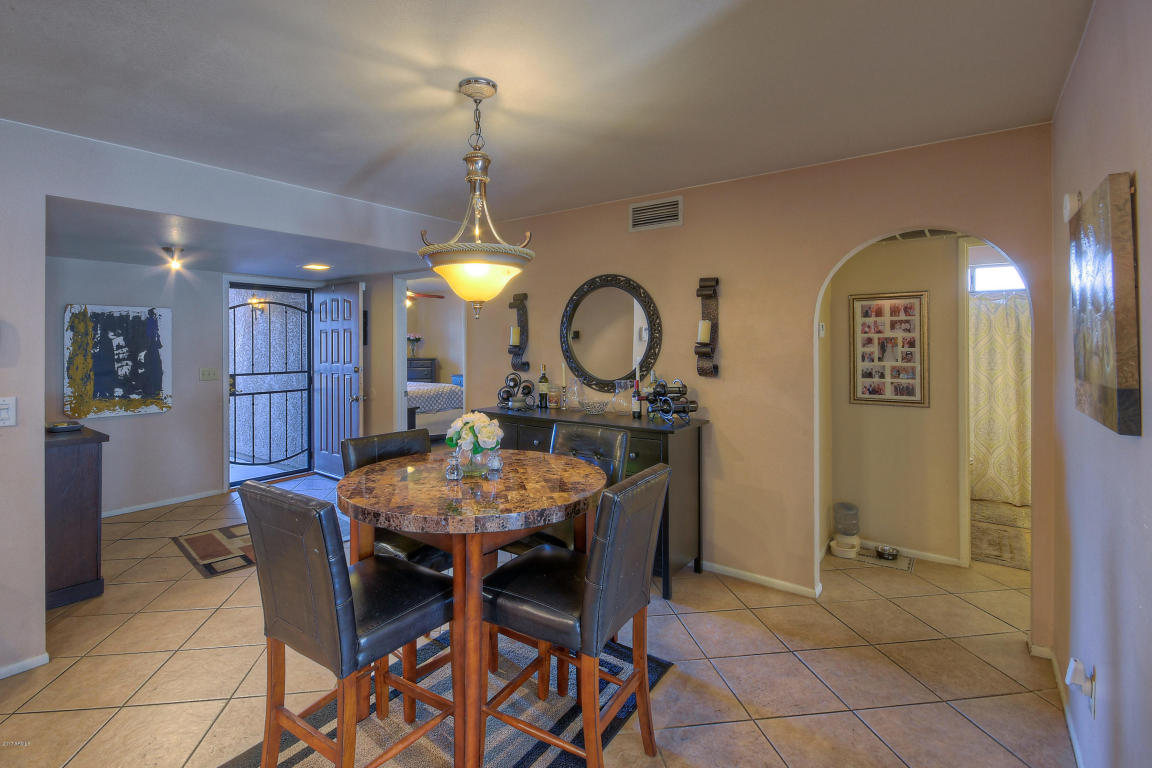 5425 S Mitchell Dr, Tempe, AZ 85283 photo 2