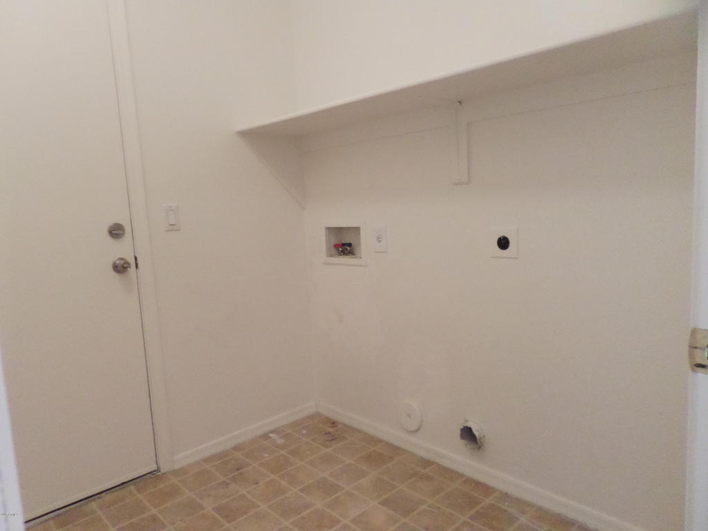 2324 W Carson Rd, Phoenix, AZ 85041 photo 8