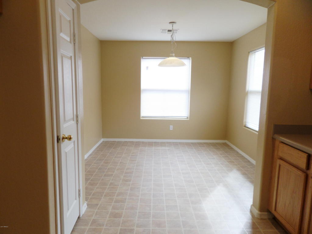2324 W Carson Rd, Phoenix, AZ 85041 photo 3