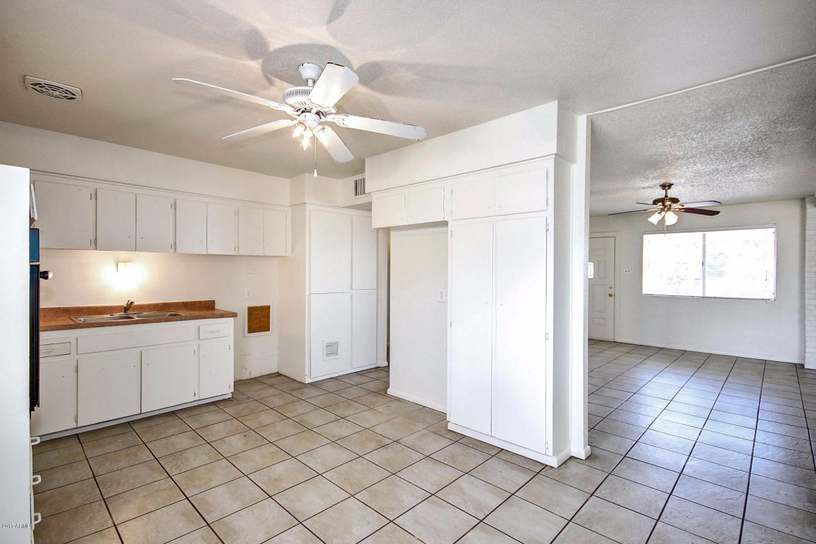 3307 N 62nd Dr, Phoenix, AZ 85033 photo 10