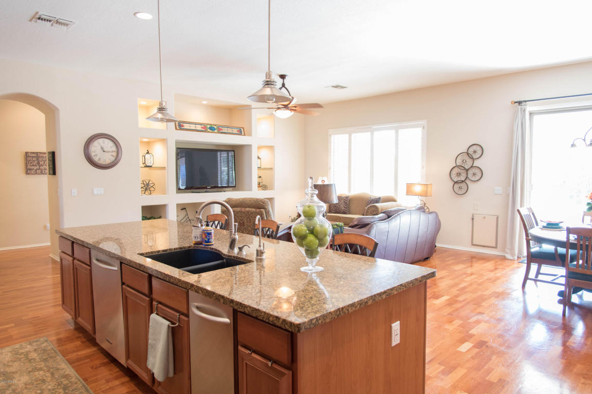 707 E Fairview Ct, Gilbert, AZ 85295 photo 9