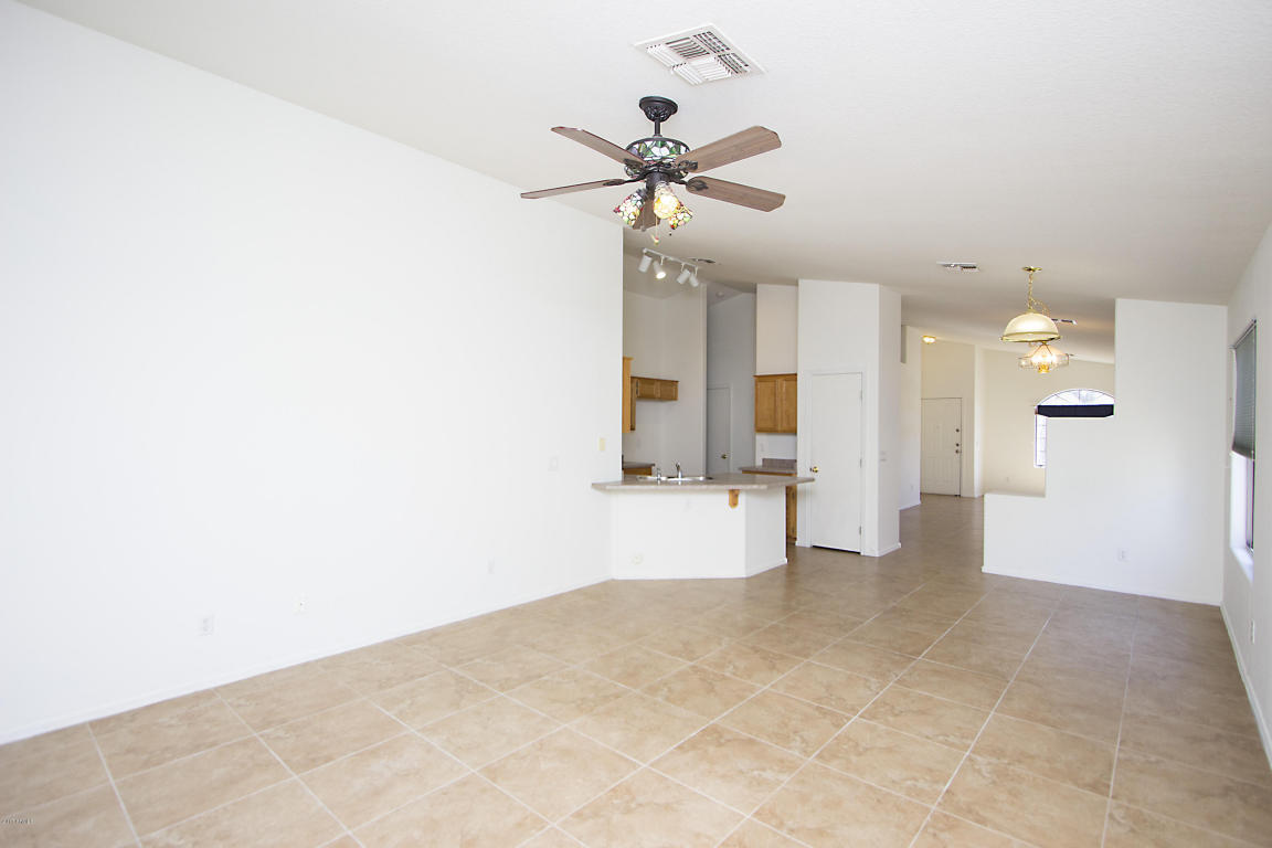 2038 E Aire Libre Ave, Phoenix, AZ 85022 photo 5