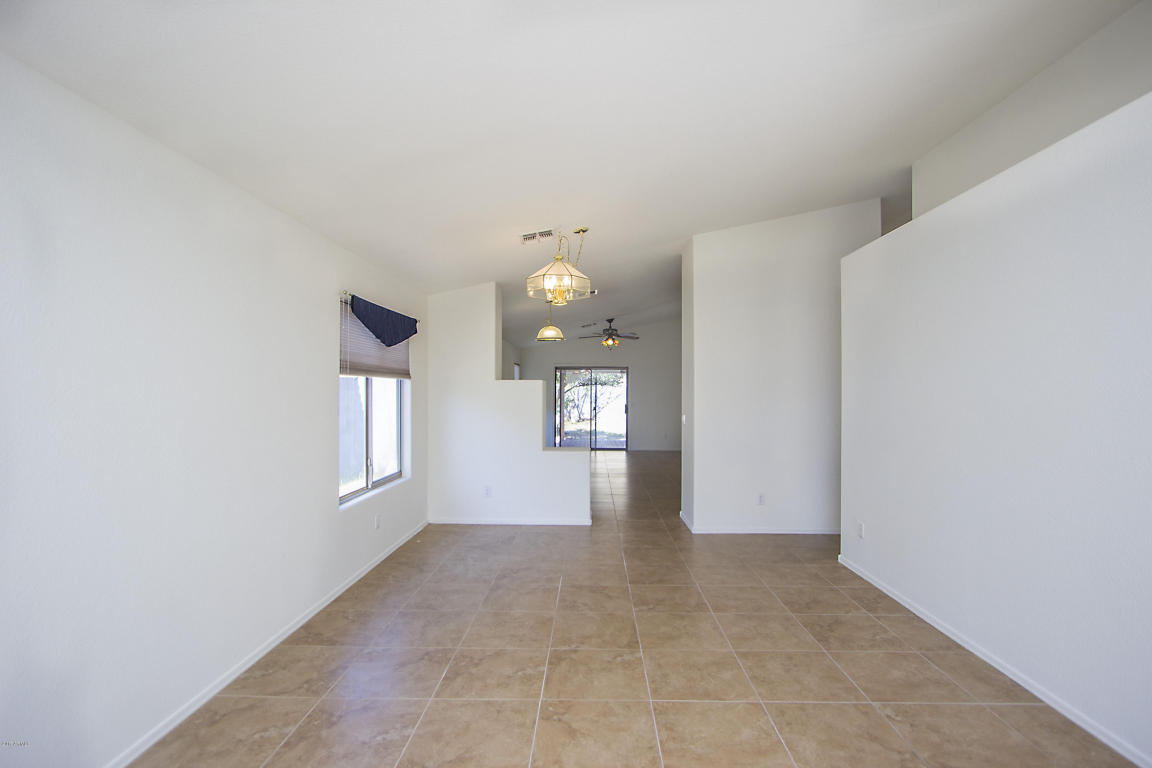 2038 E Aire Libre Ave, Phoenix, AZ 85022 photo 9