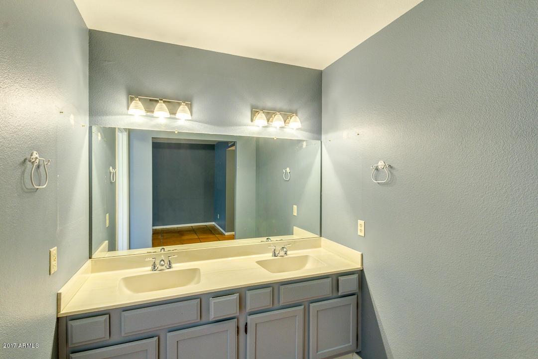10638 N 33rd Pl, Phoenix, AZ 85028 photo 15