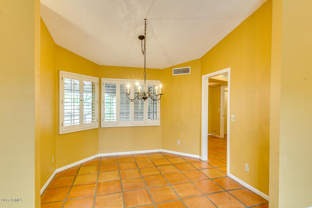 10638 N 33rd Pl, Phoenix, AZ 85028 photo 6